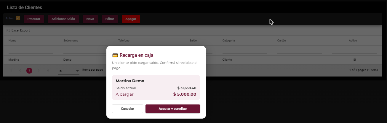Aviso Recarga no caixa do painel com saldo atual, valor e botão Aceitar e creditar