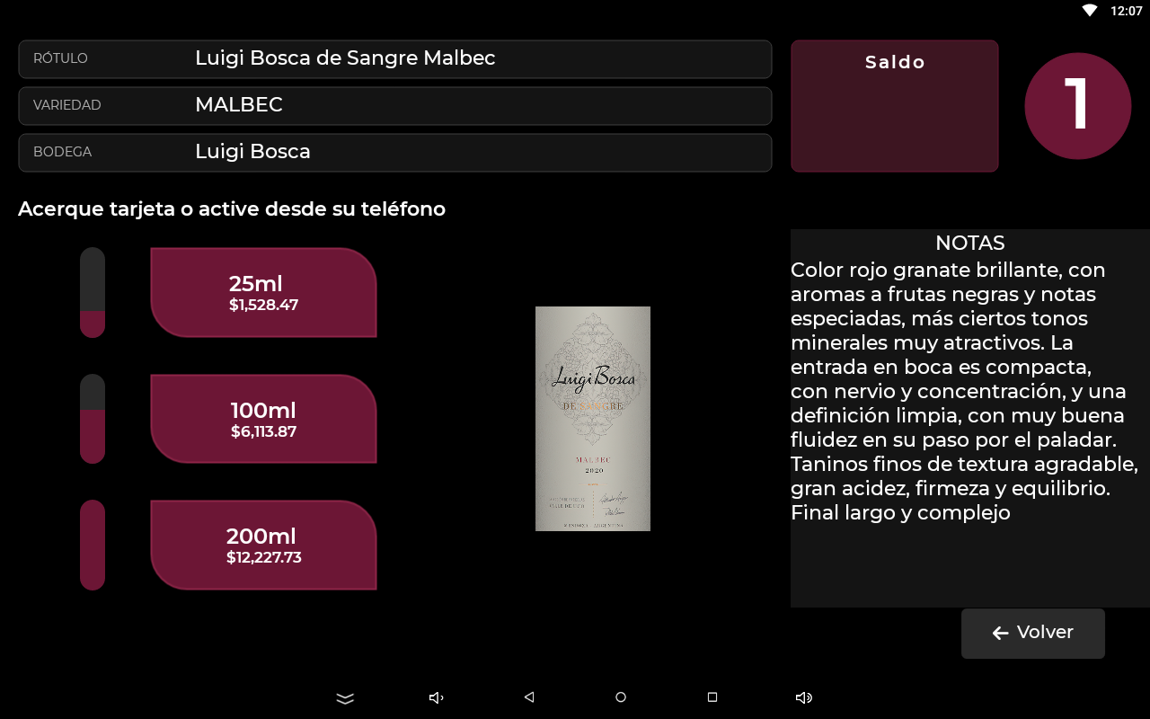 Pantalla de medidas de un vino con datos, notas, código de máquina y los tres botones de medida